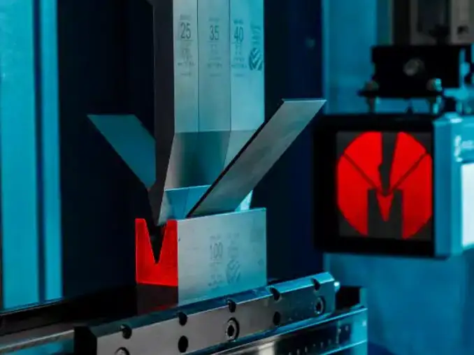 Пресс-тормоз с системой Da66S